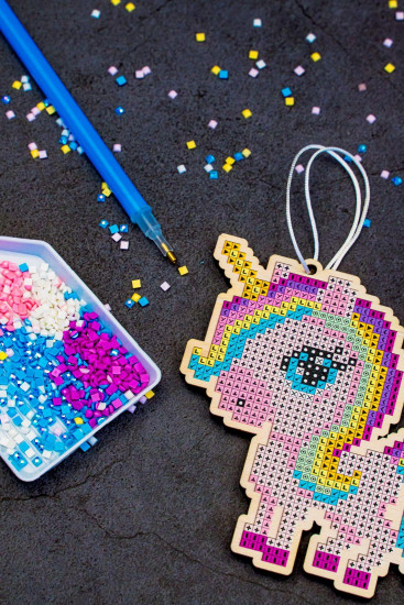 Подвеска "Малышка Полли"